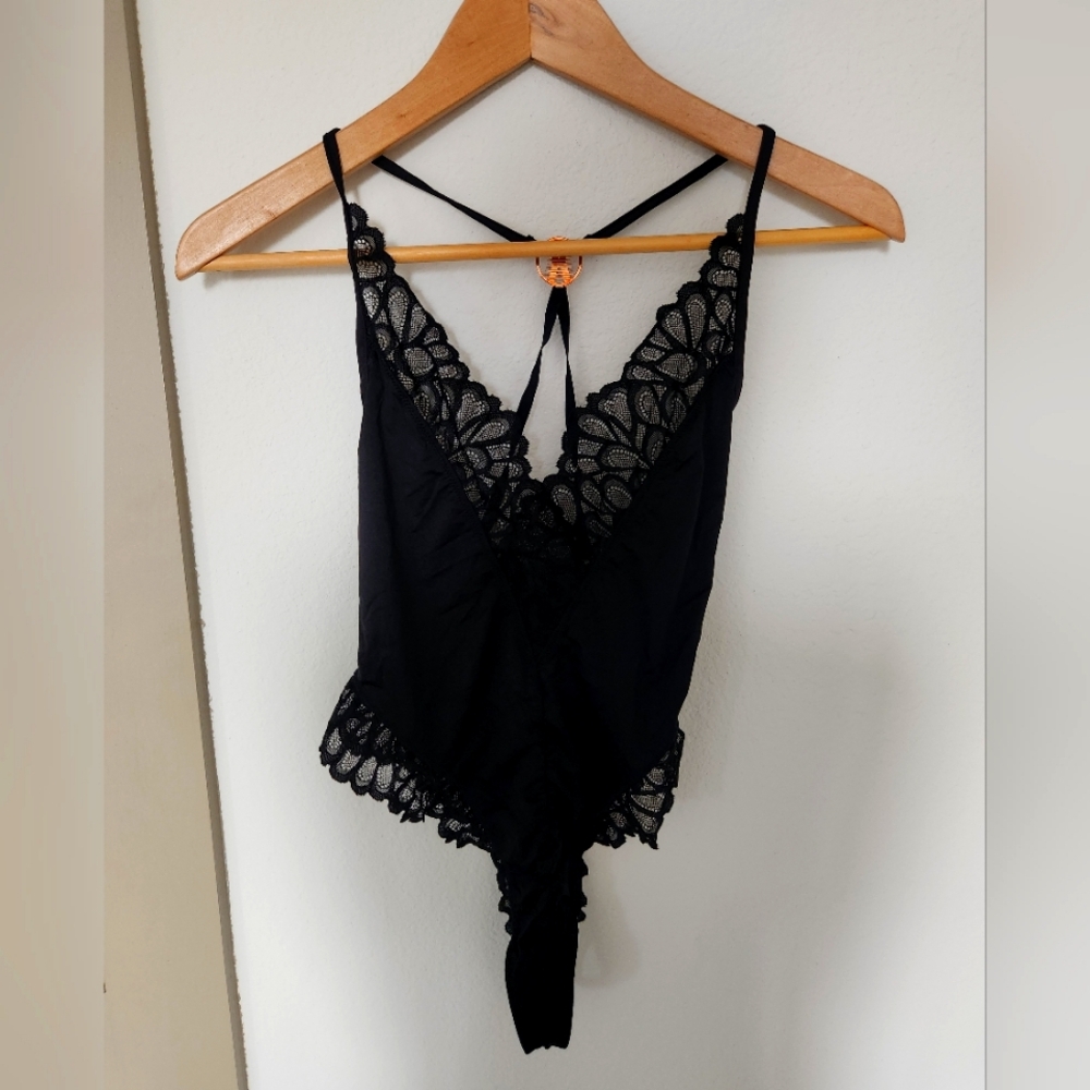 NWOT Savage X Fenty Black Scalloped Lace Teddy Lingerie Bodysuit